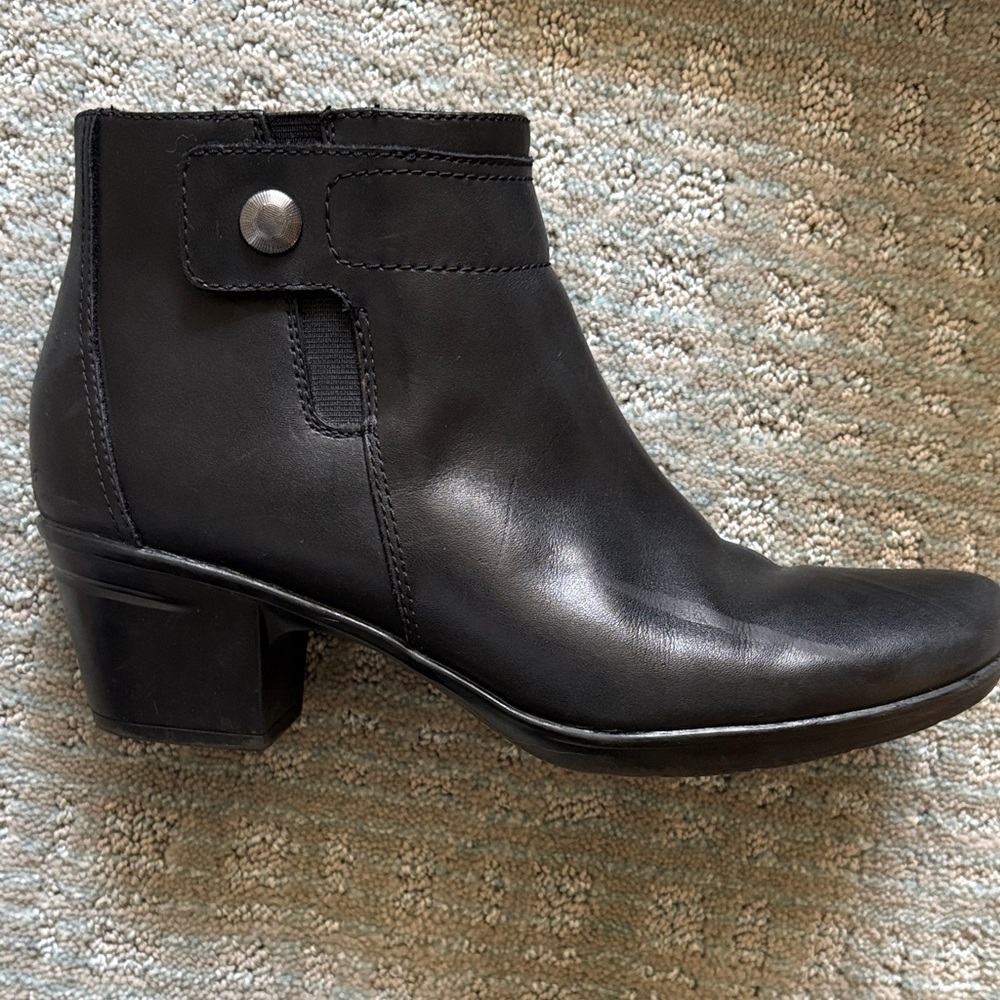 Clarks Ankle Boots - Picture 2 of 10